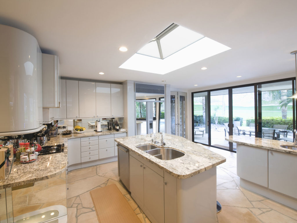 kitchen-with-orangery-roof-lantern