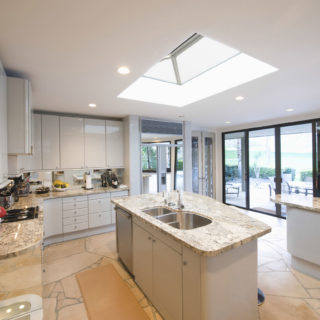 kitchen-with-orangery-roof-lantern