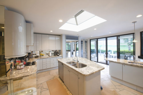 kitchen-with-orangery-roof-lantern